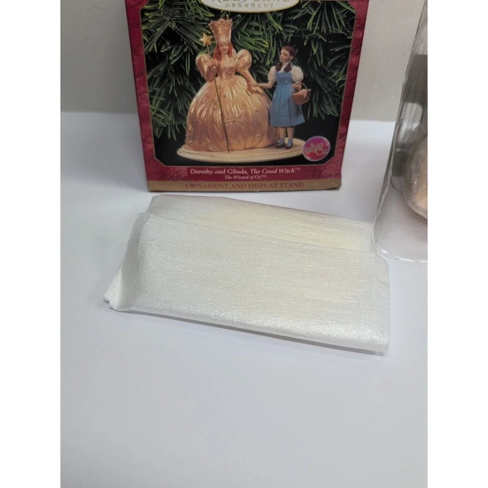 Hallmark Keepsake Ornament 1998 The Wizard Of Oz Dorothy & Glinda The Good Witch